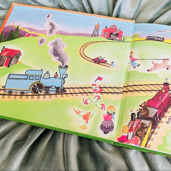 Little Engine HARDCOVER - Picture 3 of 5